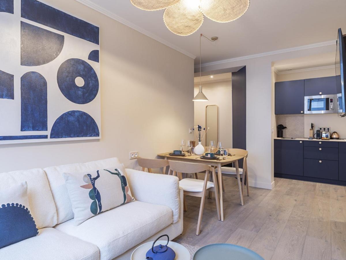 The Blue Suite On Champs Elysees Avenue Paryż Zewnętrze zdjęcie