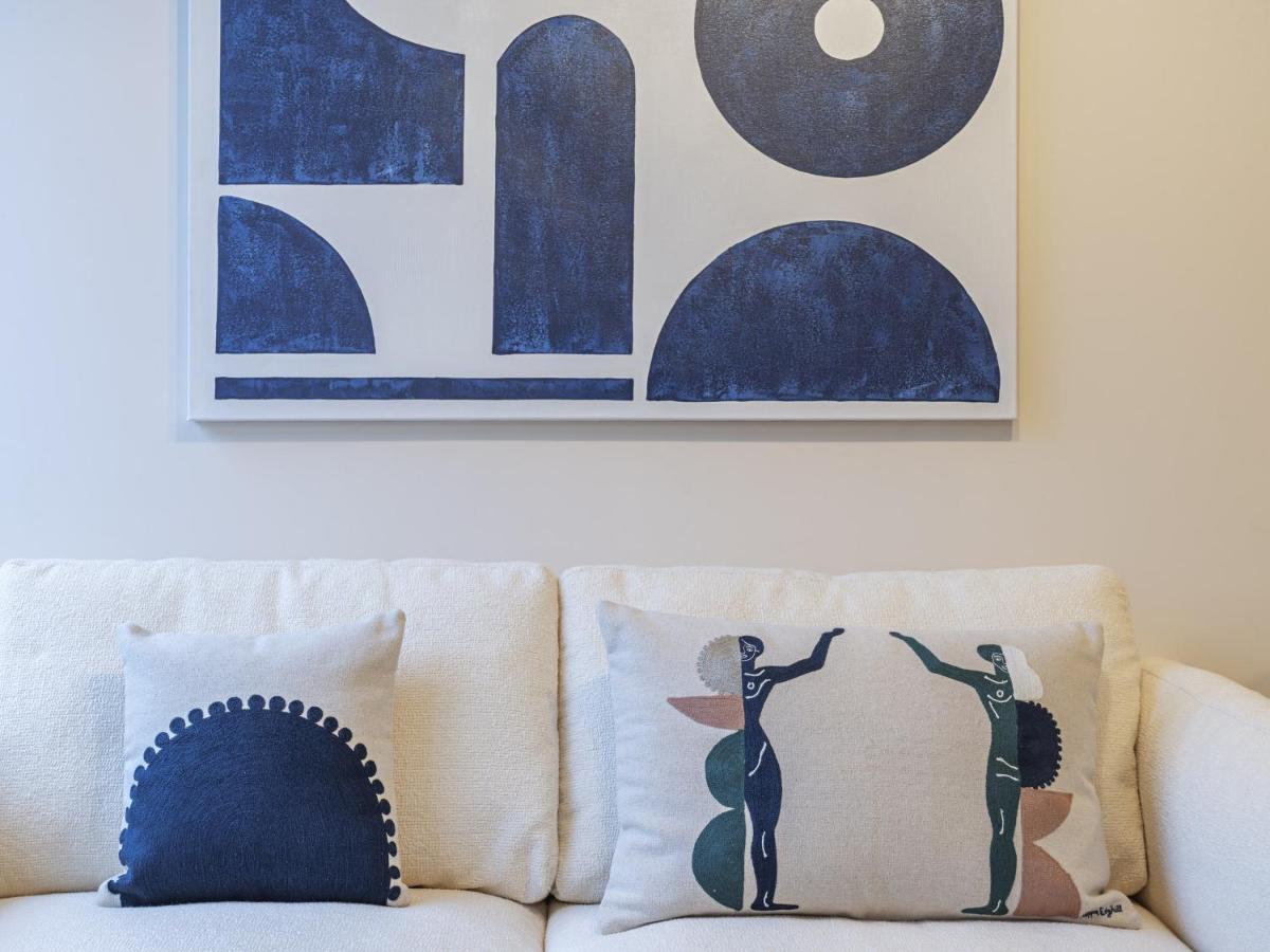 The Blue Suite On Champs Elysees Avenue Paryż Zewnętrze zdjęcie